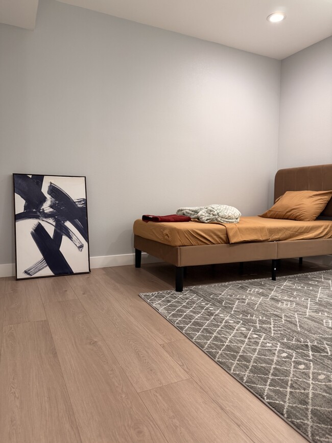 Building Photo - 1265 E Adams Blvd