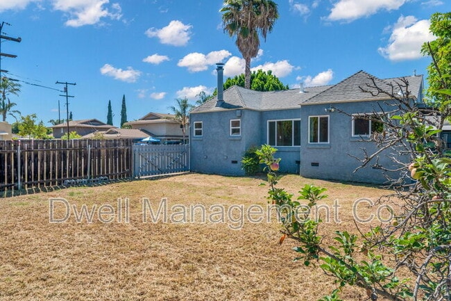 Photo - 1430 Diamond Ln