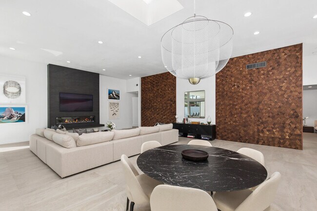 Photo - 45635 Camino Del Rey