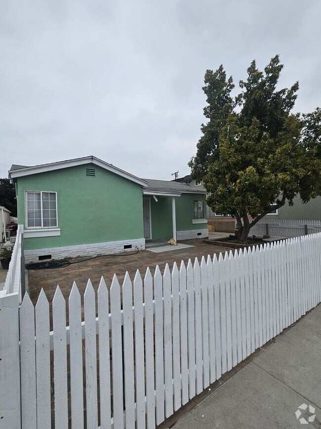 Building Photo - Bellflower Blvd. - Wu Unit 15306 Rental