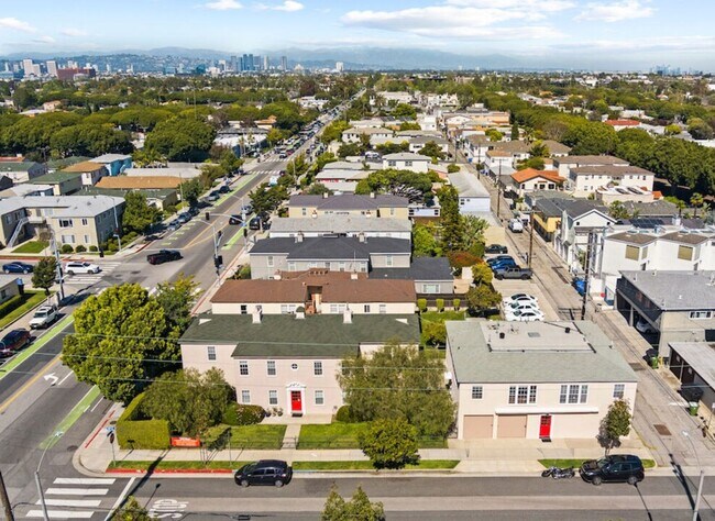 Photo - 1802 Ocean Park Blvd Apartments