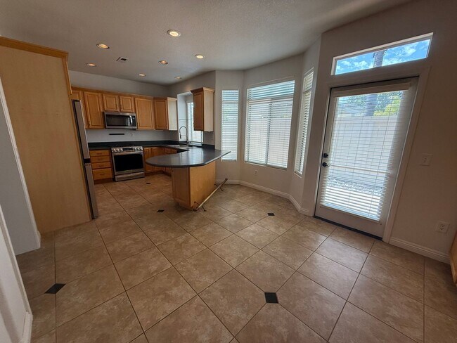 Photo - LOCATION LOCATION!! 4BR/3BA Townhome in De...