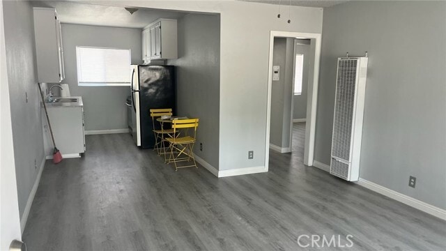 Building Photo - 1194 W 39th St Unit 7