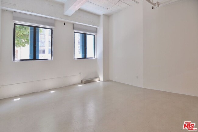 Photo - 849 S Broadway Unit M02