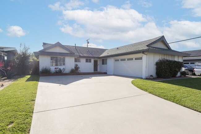 Beautifully Remodeled 3 Bedroom, 2 Bathroo... - Beautifully Remodeled 3 Bedroom, 2 Bathroo... House