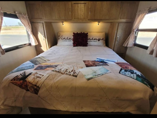 Building Photo - 315 Osborne St