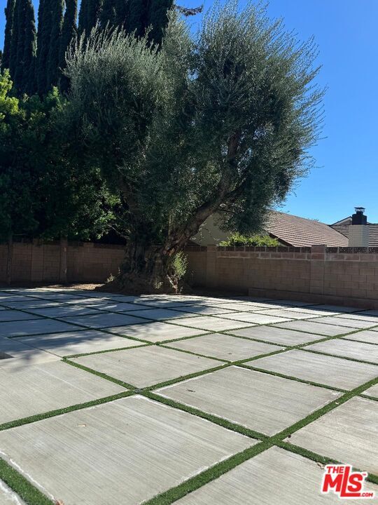 Photo - 7746 Jason Ave