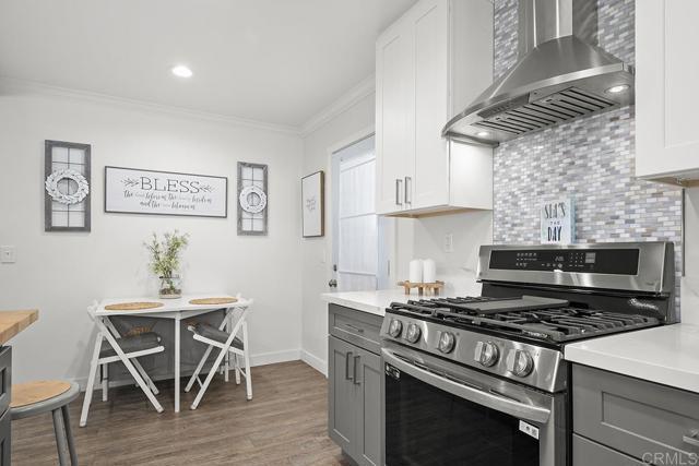 Photo - 586 Del Mar Ave