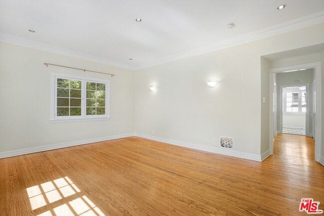 Photo - 1306 N Alta Vista Blvd Unit 1306 1/2