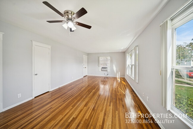 Photo - 5329 Vantage Ave Unit 1