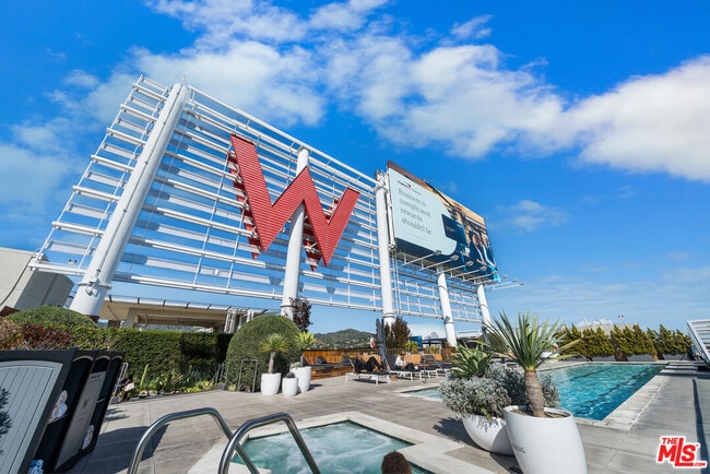 Building Photo - 6250 Hollywood Blvd Unit 12F