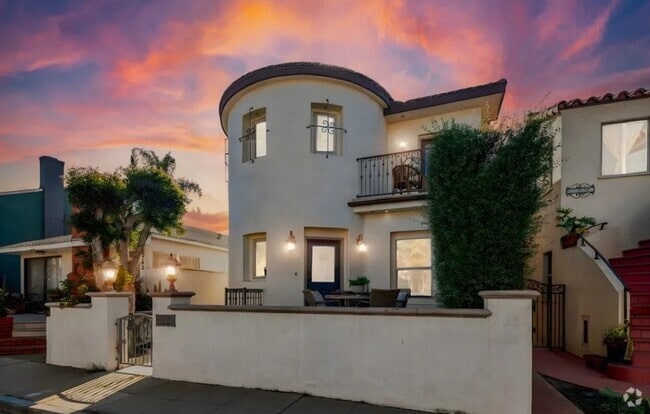 Building Photo - 5748 Campo Walk Rental