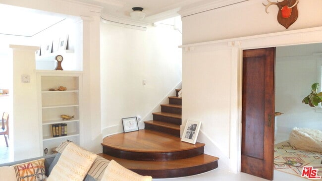 Photo - 2417 Walgrove Ave