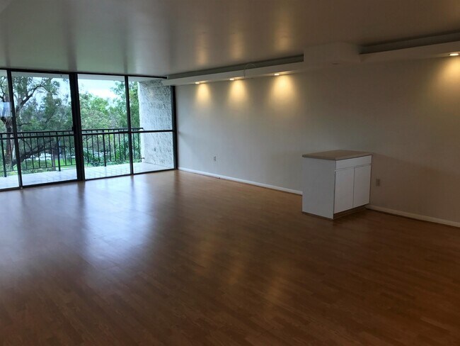 Photo - 6th Floor 2 Bedroom 2 Bath Newly remodeled...