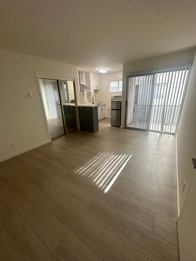 Photo - 8312 Blackburn Unit 4