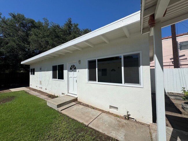 Building Photo - 409oak Unit 409B