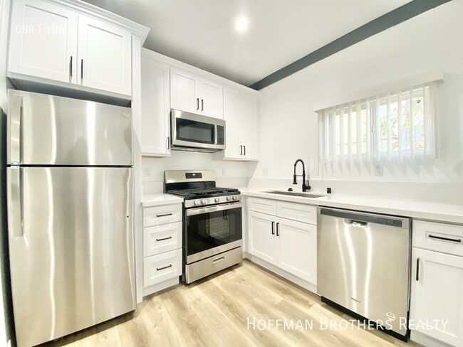 Photo - 2360 W Washington Blvd Unit 202