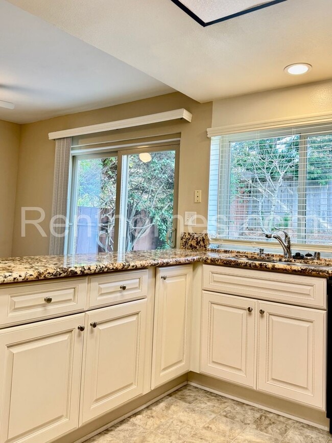 Photo - 13534 Longfellow Ln