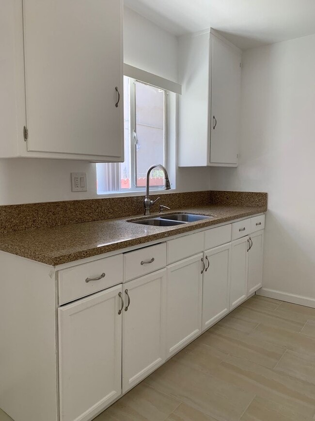 Photo - 1610 Armacost Ave