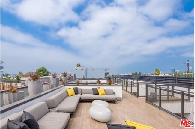 Photo - 1831 Sawtelle Blvd Unit ph3