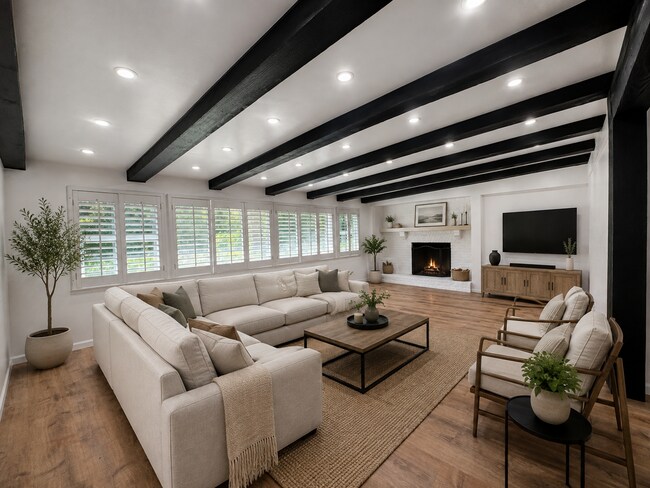 living room - 2836 Roscomare Rd