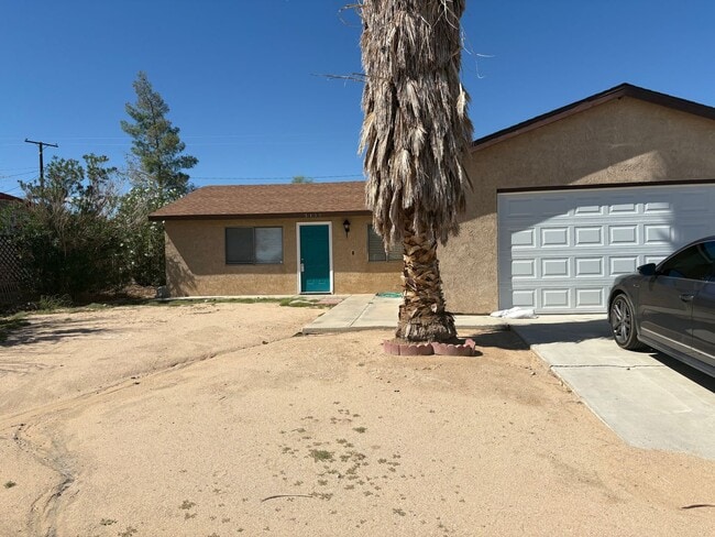 Welcoming 3 Bedroom 1.5 Bathroom Home - Welcoming 3 Bedroom 1.5 Bathroom Home