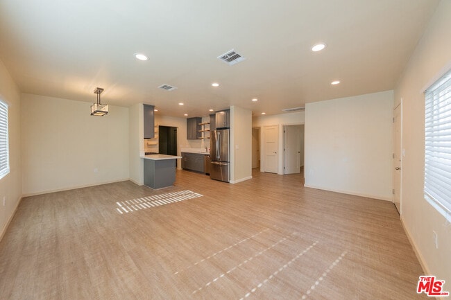 Photo - 7503 Camellia Ave