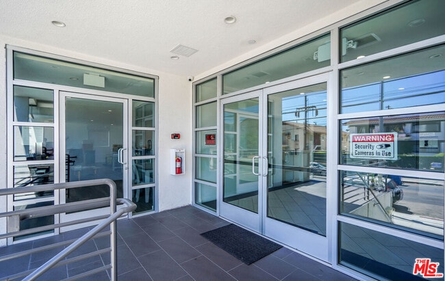 Photo - 2701 James M Wood Blvd Unit 202