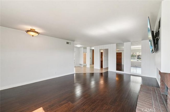 Photo - 4710 Avenida Del Este