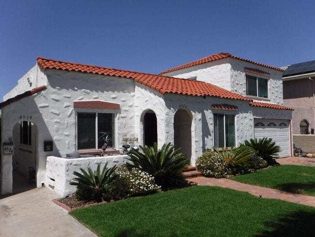 Building Photo - Cleveland Unit 4576 Rental