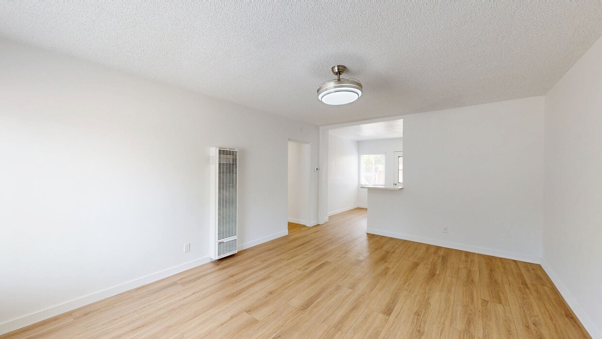 3D Tour - 1600 W. 5th St. Apartments
