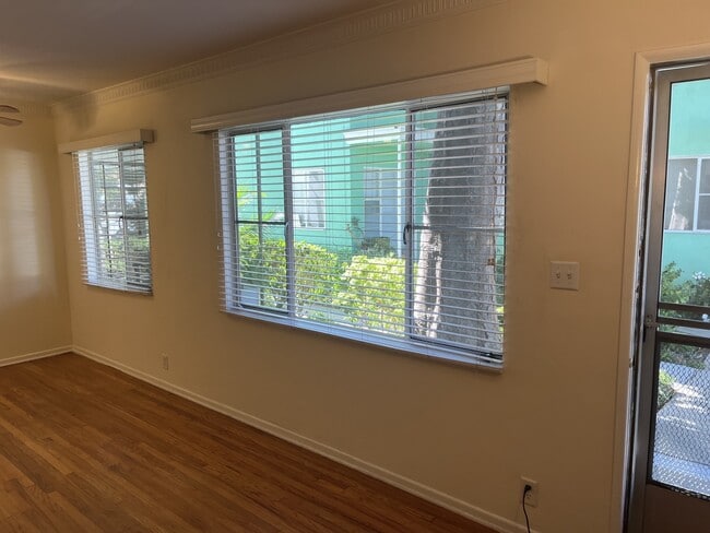 Front Windows 2 - 3171 S Barrington Ave Unit B