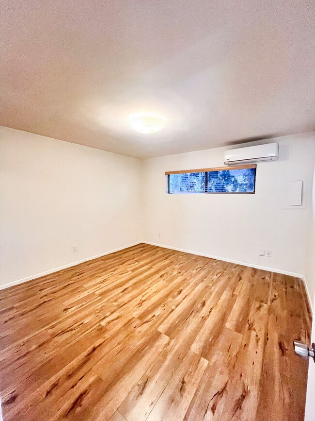 Photo - Limited Time Offer: ONE MONTH FREE! Charmi...