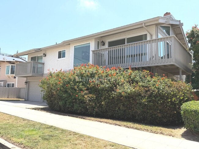 Building Photo - ***Beautiful Oceanfront 3 bed, 2 bath, 2,076 sqft House in Carlsbad Village - Available 06/15***