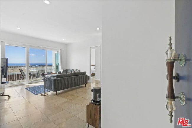 Photo - 18103 Coastline Dr Unit 7