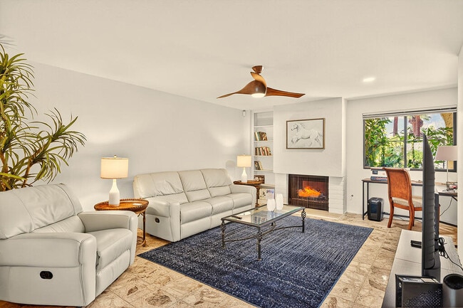 Photo - 1570 S La Verne Way