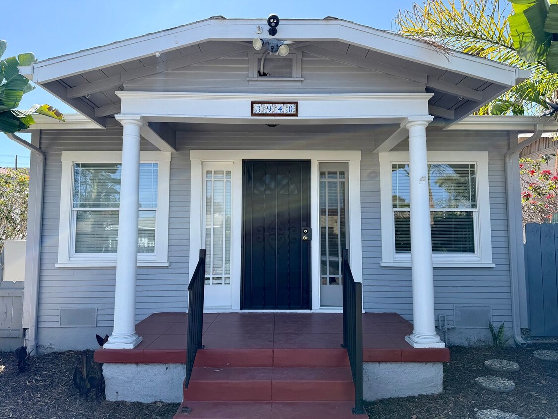Floor Plan - 3940 Bungalow- 2 Bed 1 Bath
