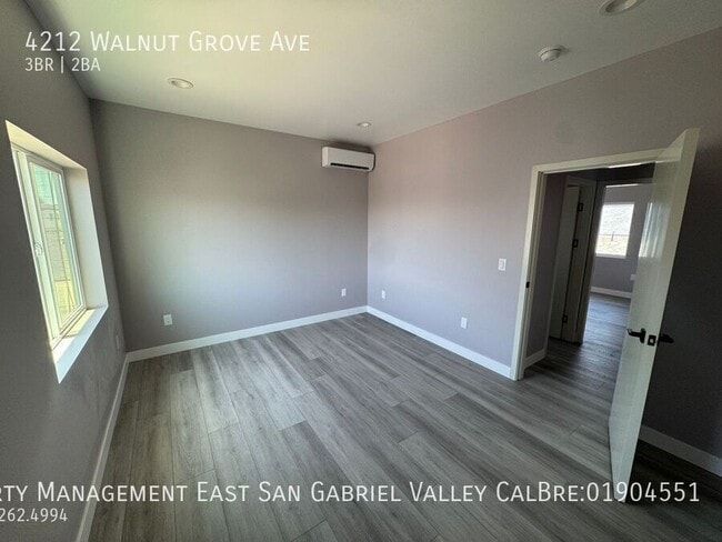 Photo - 4212 Walnut Grove Ave