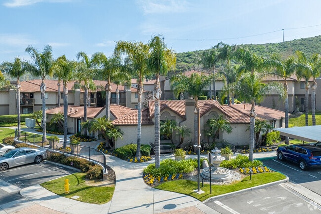 Entrance - Lido At Shandin Hills