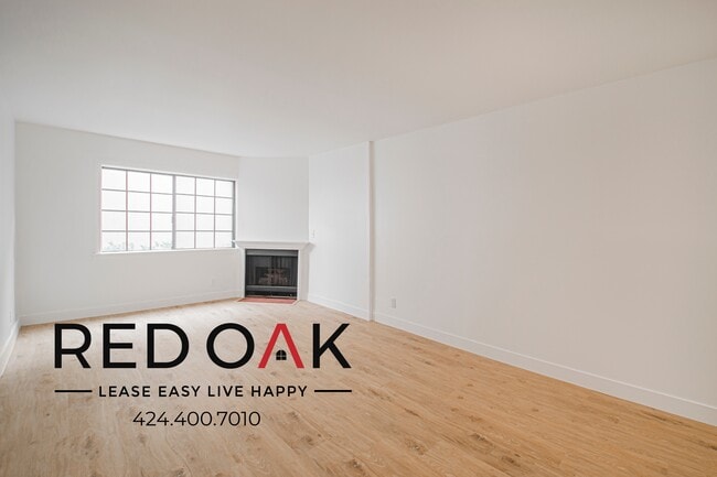 Building Photo - 4651 Cahuenga Blvd Unit 100