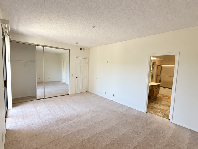 Photo - 5875 Friars Rd