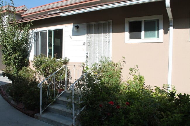 Photo - 445 E Providencia Ave Unit A
