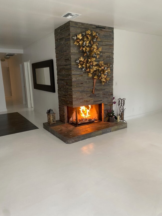 Living room and fire place - 227 Bay St