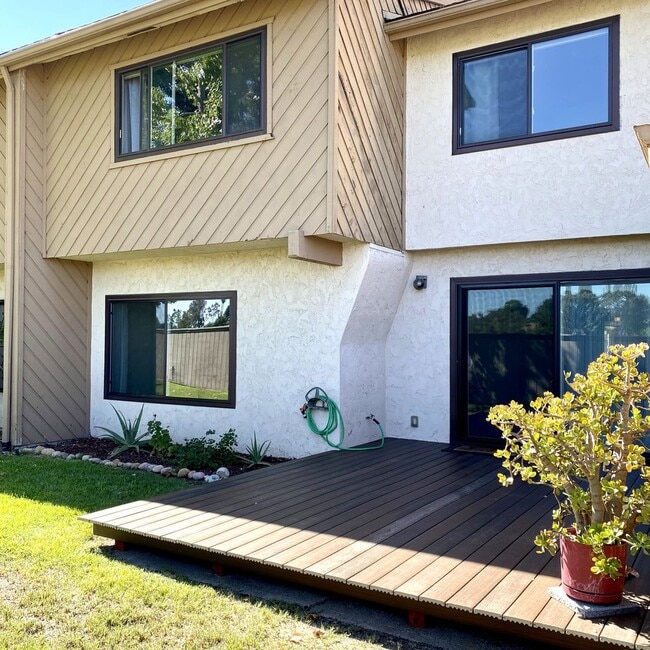 Photo - Beautiful - Upgraded 3 Bedroom Townhome - Excellent location