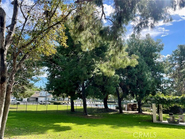 Photo - 27 Briarglen Unit 10