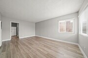 Photo - 835-845 Glenway Dr.