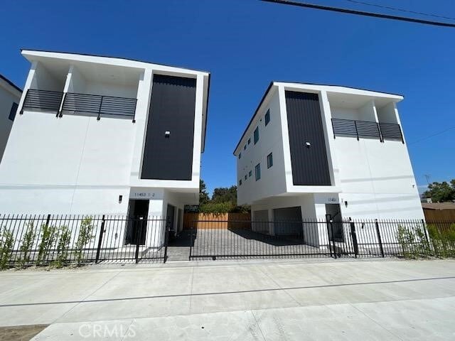 Building Photo - 11451 Victory Blvd Unit 2