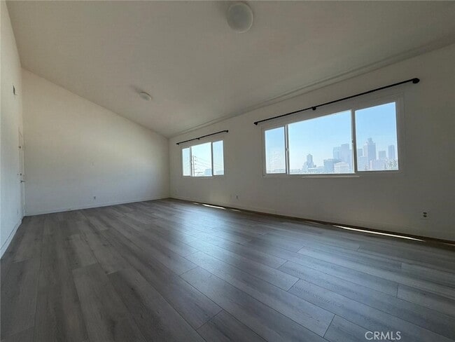 Photo - 911 N Beaudry Ave