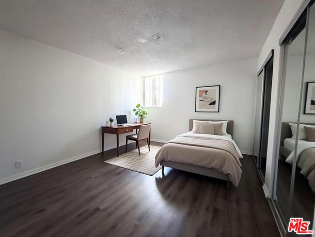 Photo - 1208 W Adams Blvd Unit 1