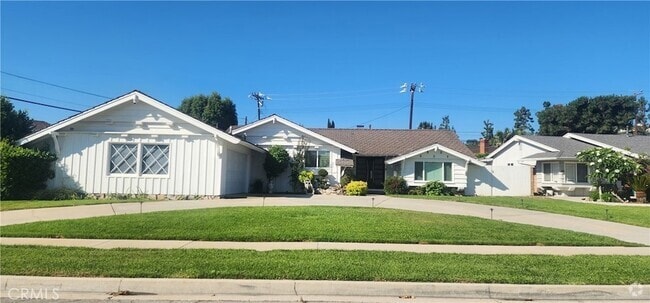 Building Photo - 15608 Cristalino St Rental